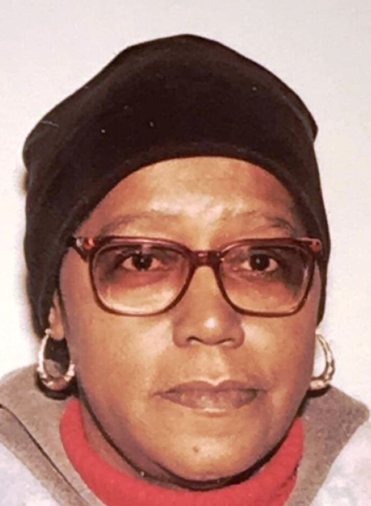 Deloris Consuella Felder