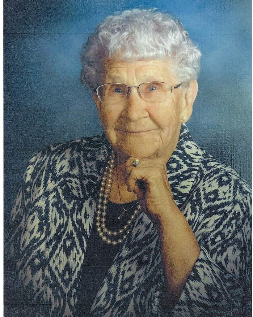 Evelyn Alta Yates