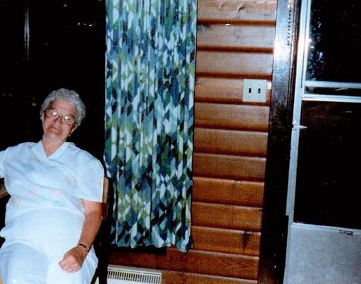 Virginia Gordon photo gallery thumbnail 27 of 33