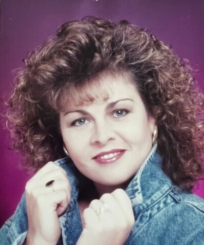 Elaine Mitchell Gray Profile Photo