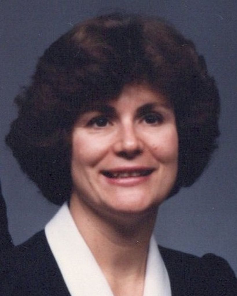 Sheila Ragozzine Woodard Profile Photo