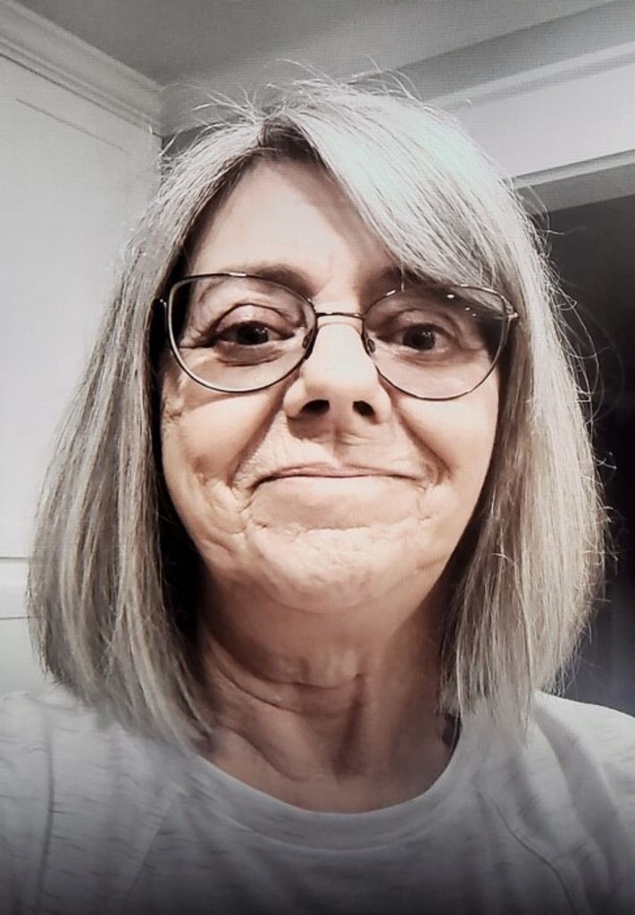 Michele (Hartley)  Howard Profile Photo