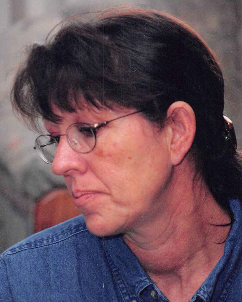 Sue Holmes Profile Photo