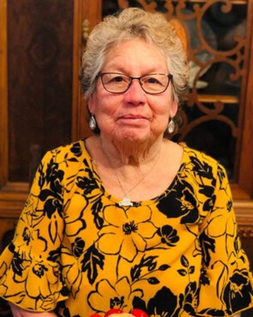 Ernestina Luna Profile Photo