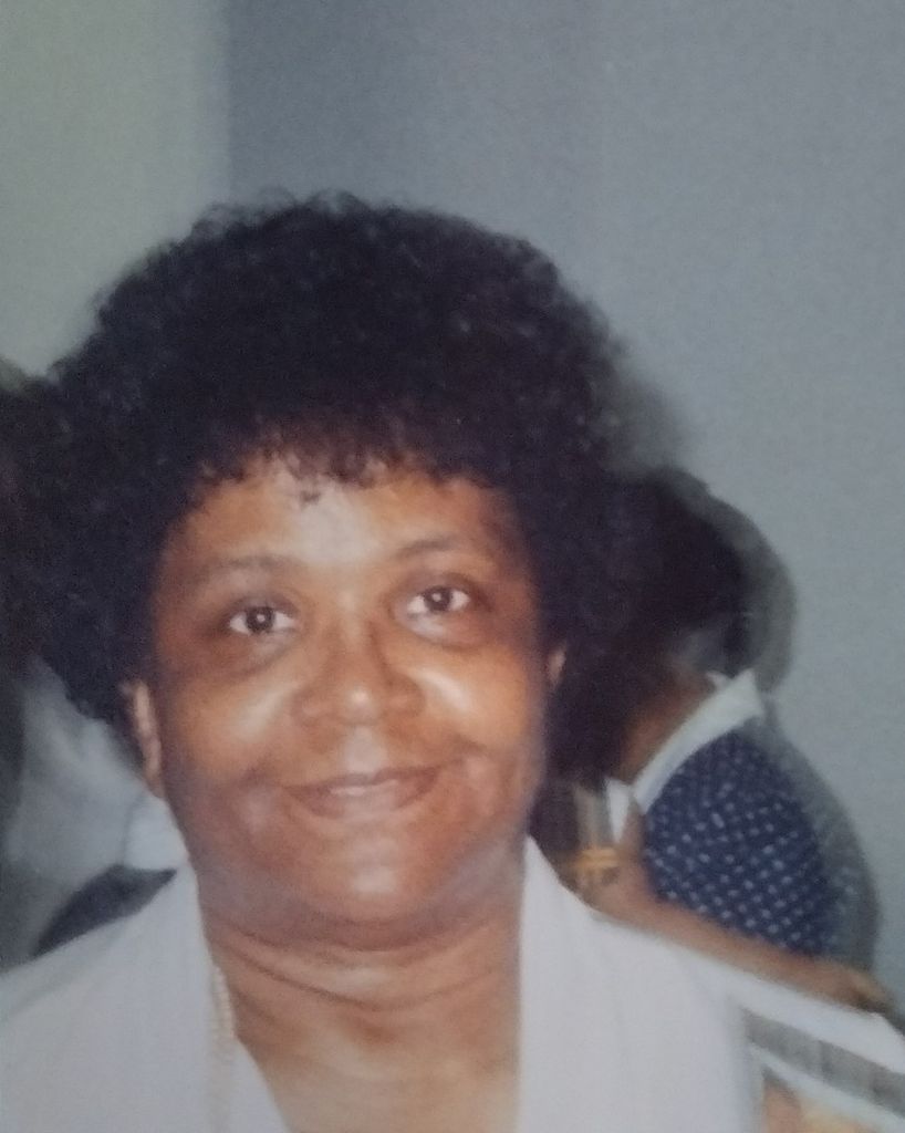 Lucille Lindsay Profile Photo