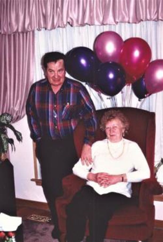 Lloyd & Evelyn Haley Profile Photo