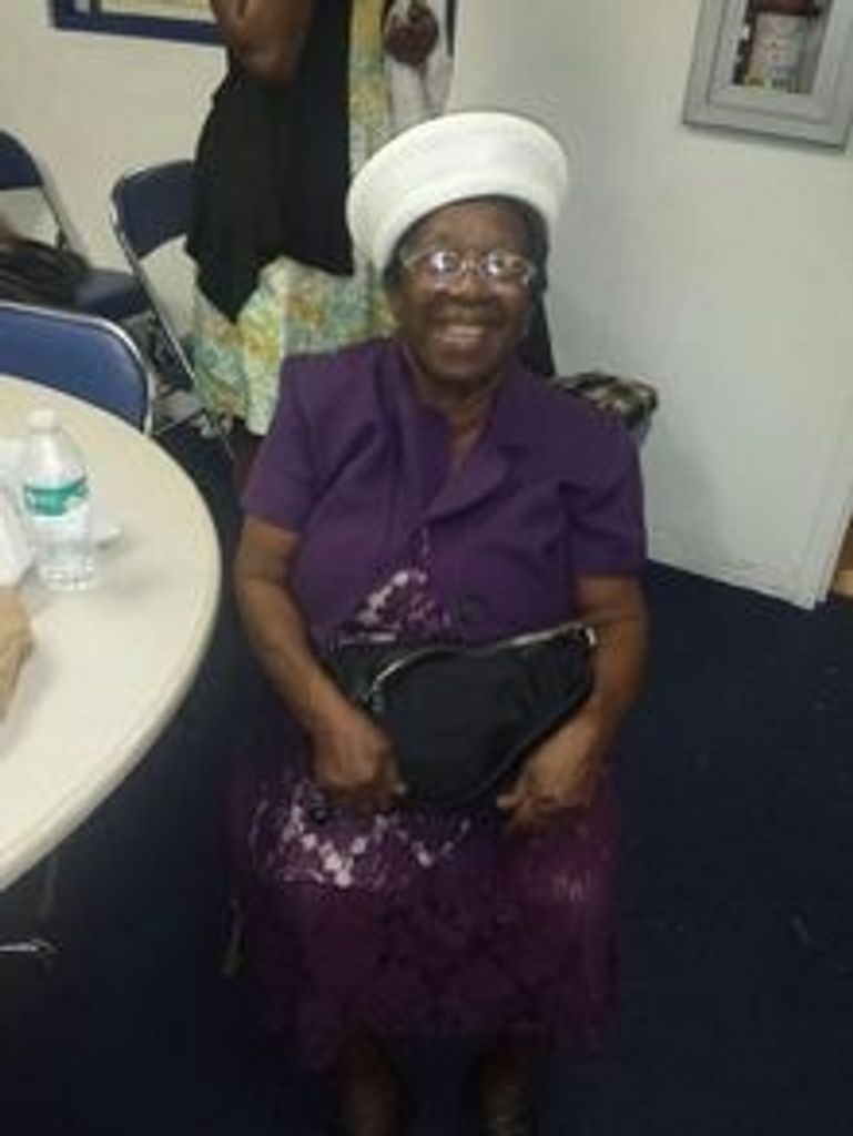 Ms Jane Alexander