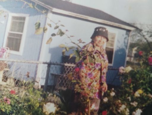 Hilaria Cardenas photo gallery thumbnail 5 of 40