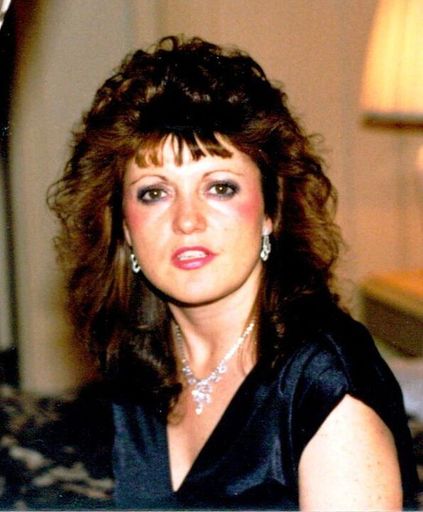 Rayleen Stevens photo gallery thumbnail 8 of 9
