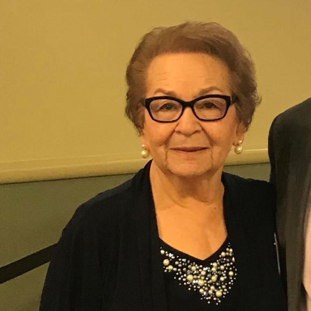 Helen Gomez