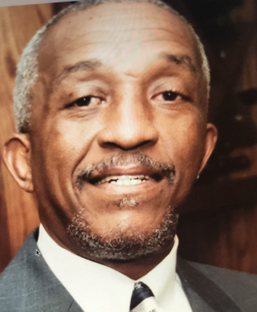 Charles Edwards Profile Photo