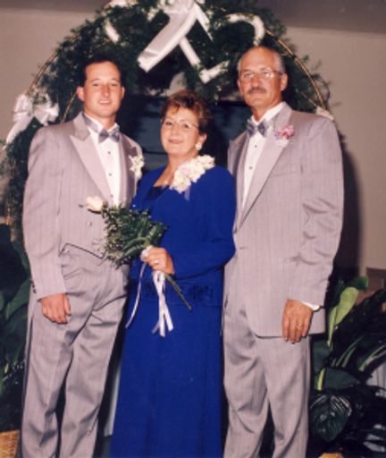 Linda Louise Blackmon photo gallery thumbnail 6 of 35