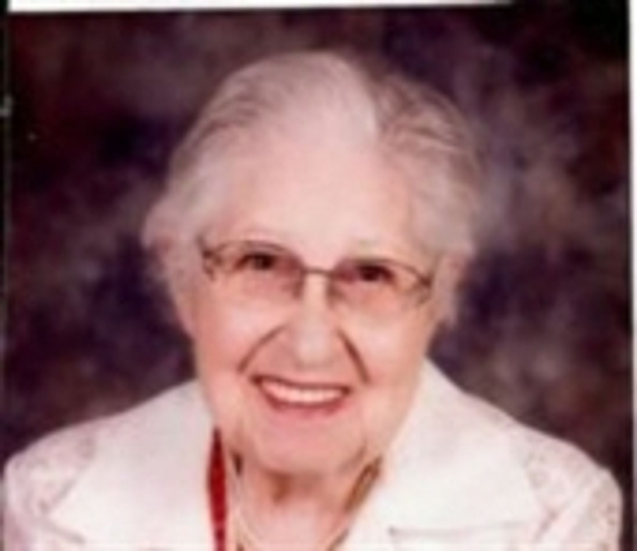 Iola Cummings photo gallery image 1 of 2