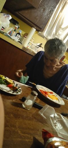 Maria Cristina Sanchez photo gallery thumbnail 31 of 78