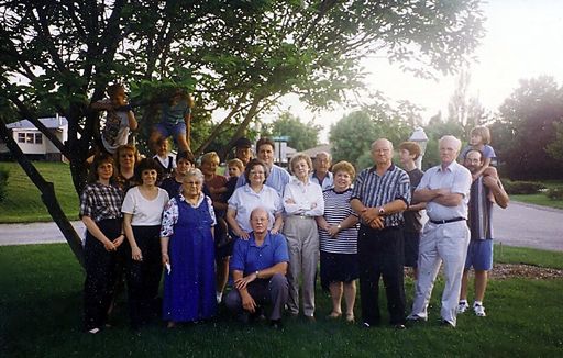JoAnn Maddox photo gallery thumbnail 5 of 74