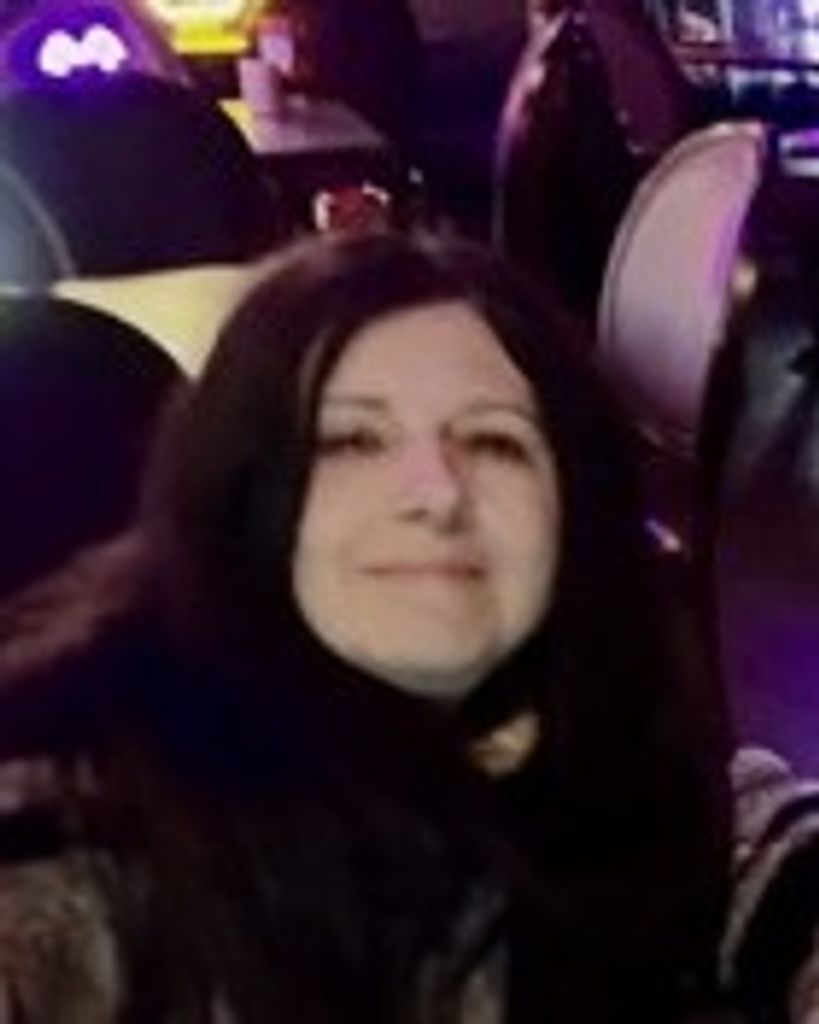 Gina Leone