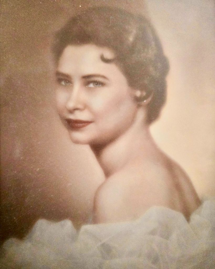 Iola I. Gomez Profile Photo
