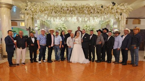 Jose Ovalle Caceres photo gallery thumbnail 45 of 67