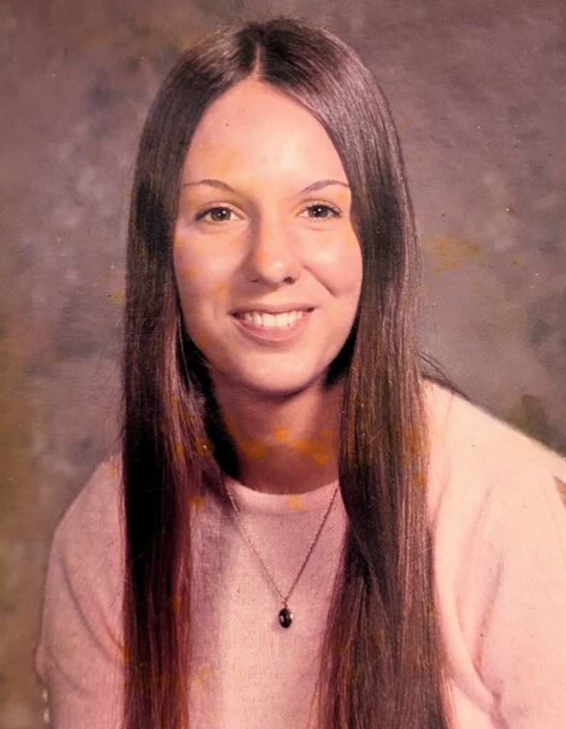 Sue (Tullis)  Brindley