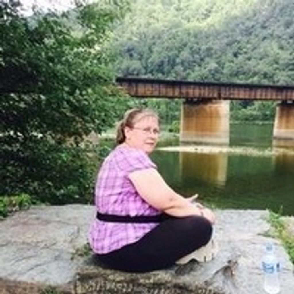 Sandra L Hamm