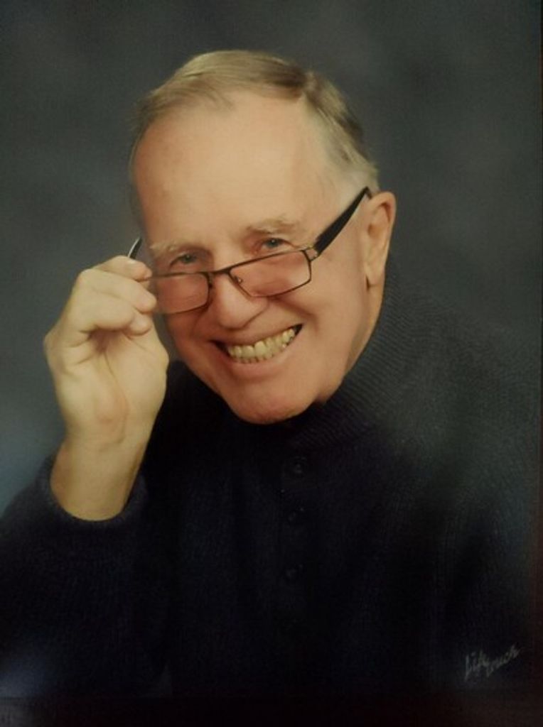 Robert "Bob" Marcus Assenmacher