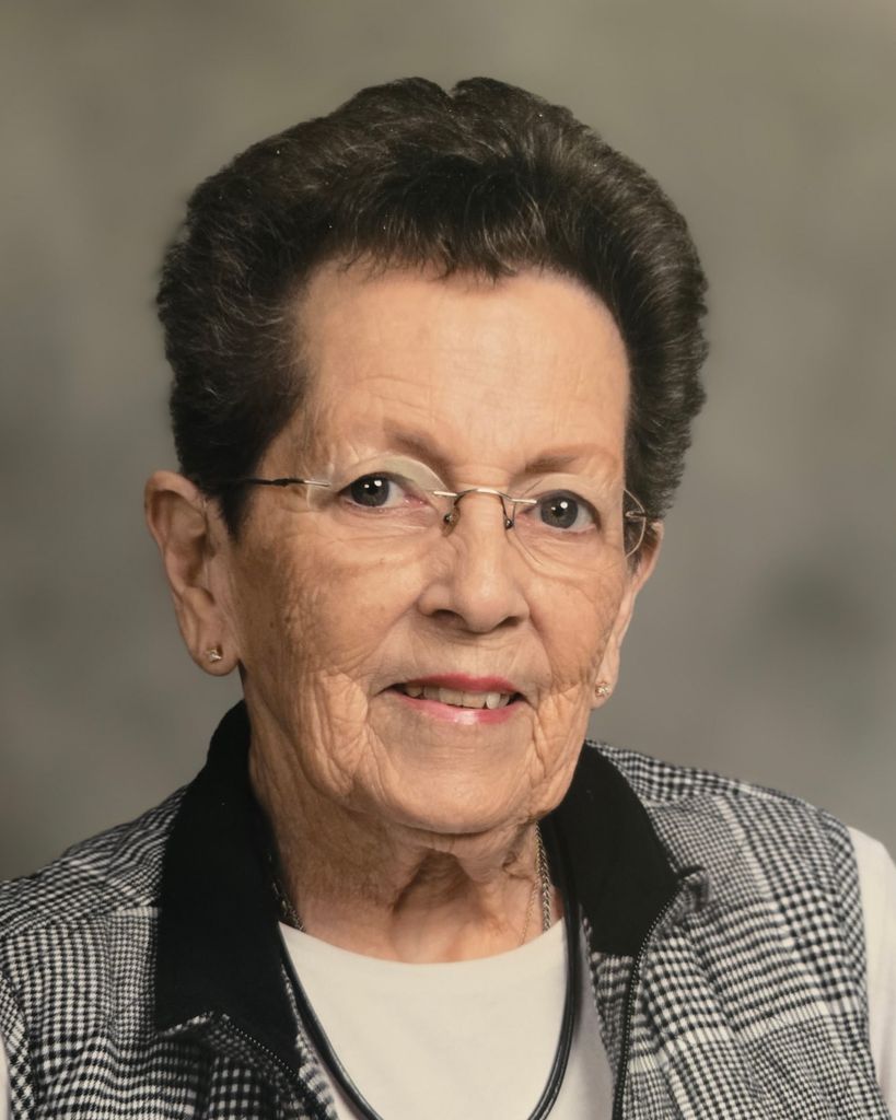 Sandra "Sandy" Elizabeth Tuttle