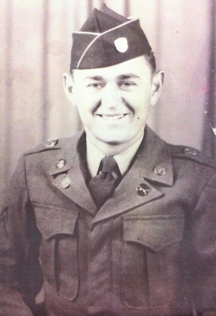 Gilbert Onufry "Gil" Gawlik