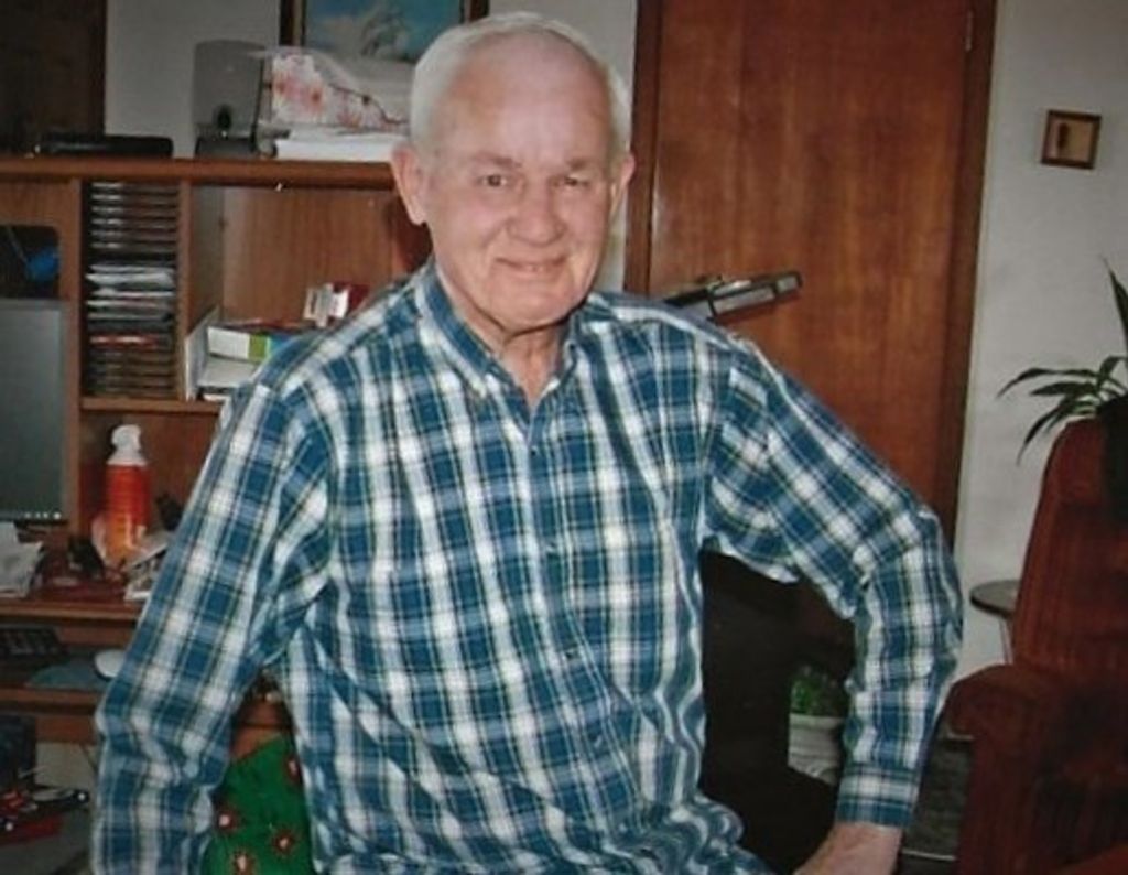 Floyd Cecil Mccrackin Profile Photo