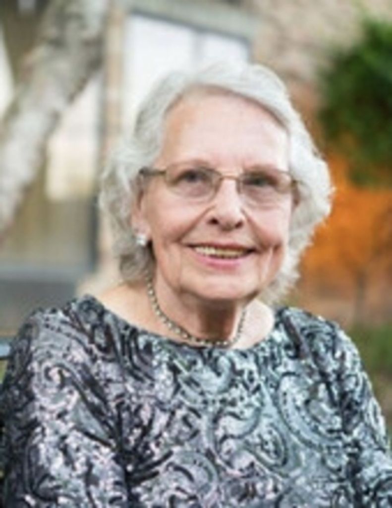 Lola Cowling Profile Photo