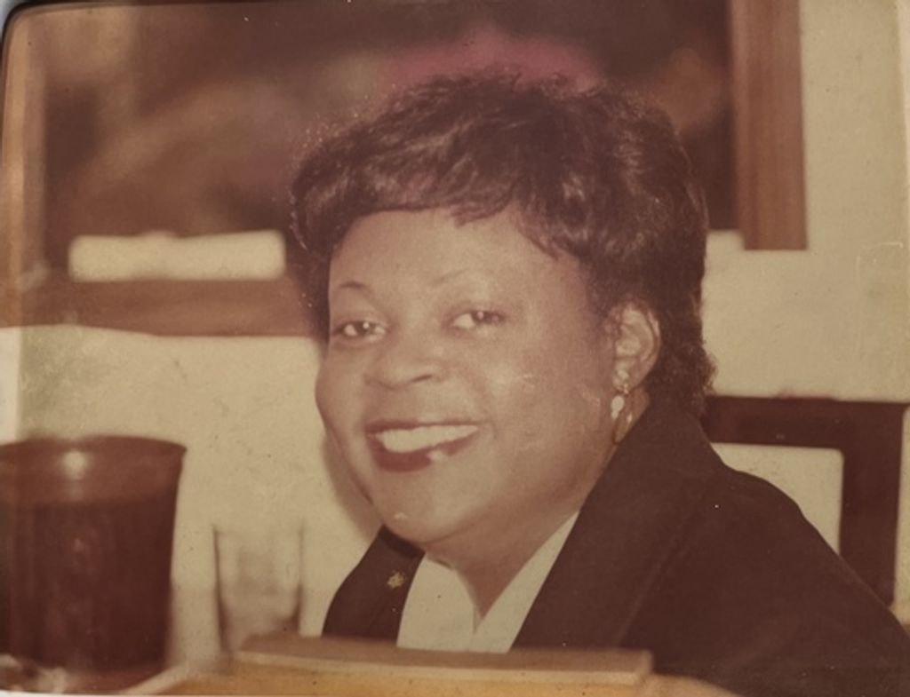 Vangie Redmond Profile Photo