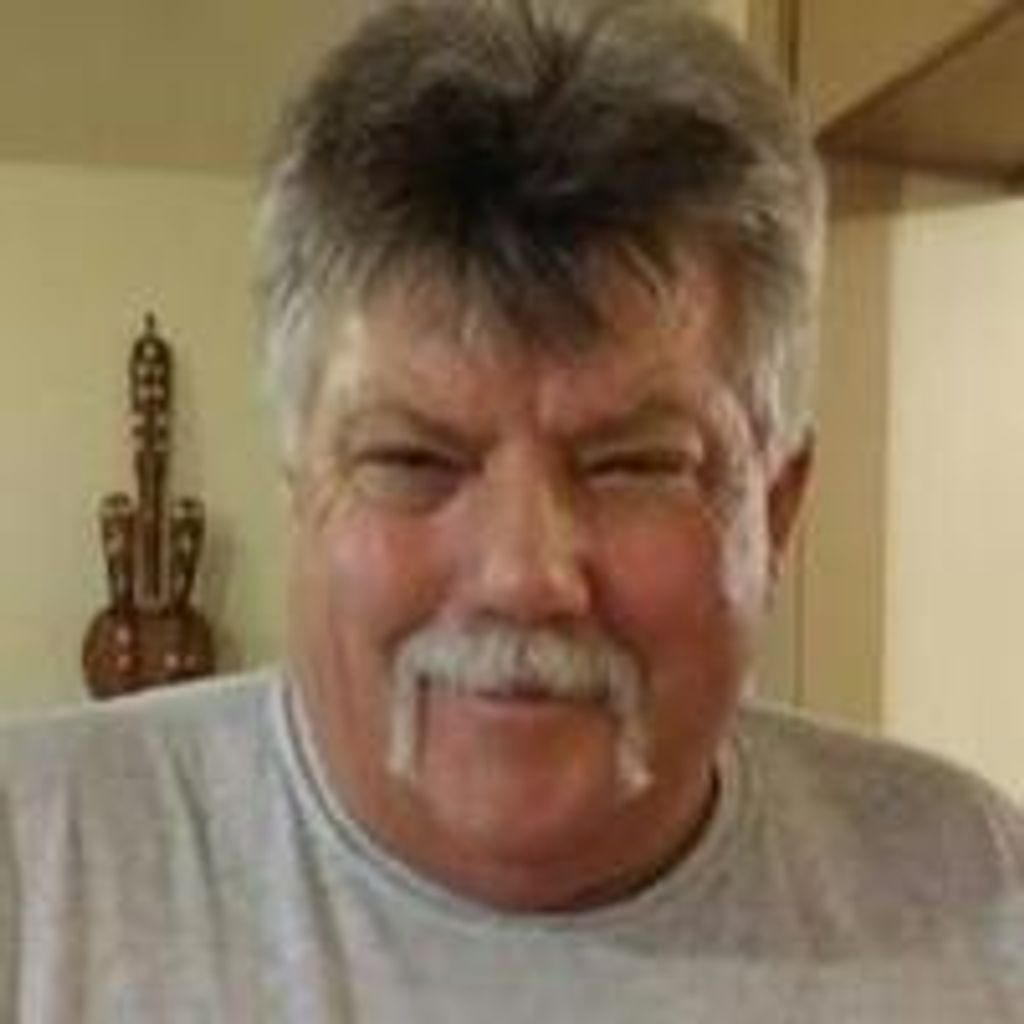 Daniel S Briggs