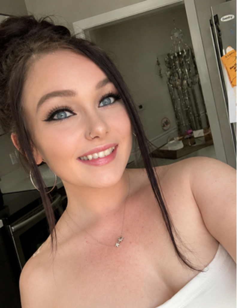 Ally Nicole Hill Profile Photo