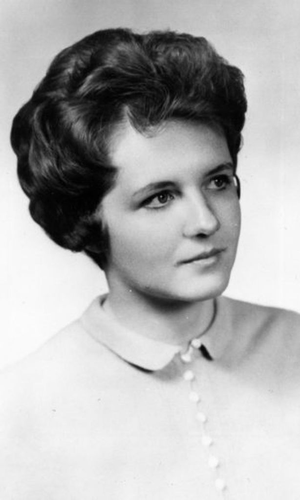 Maxine June Keller (Gilchrist)