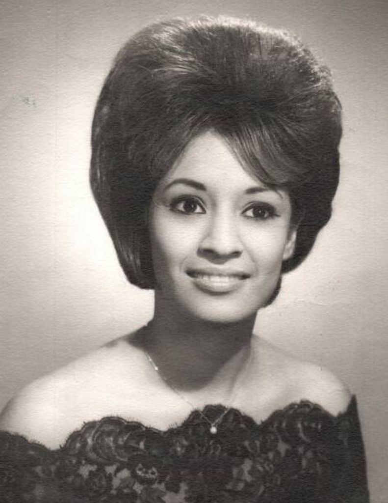 Helen L. (Ledesma)  Gandara