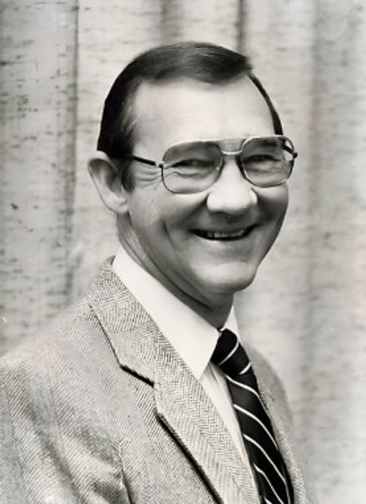 Donald Fraser Hand Profile Photo