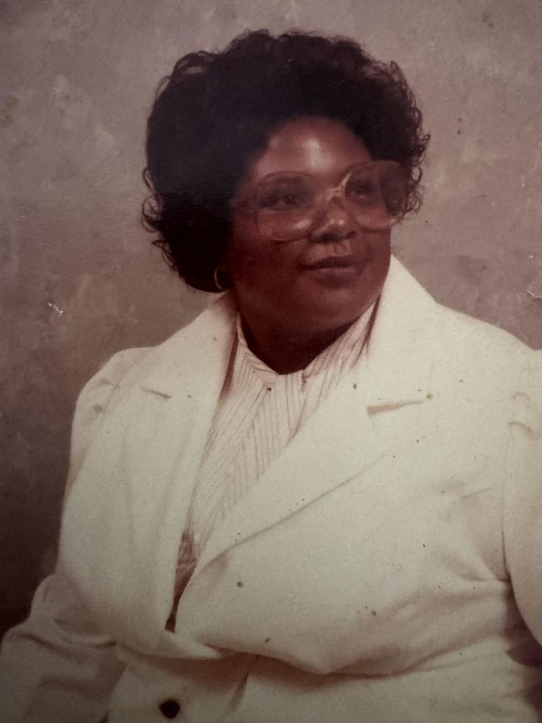 Eartha Dean Peeples Profile Photo