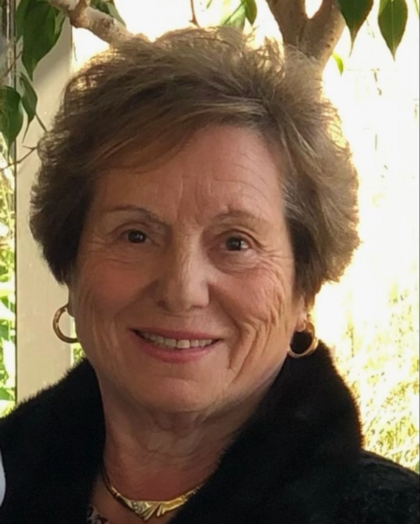 Rosa Verzillo Profile Photo