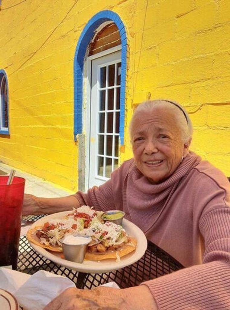 Maria Mercedes Collins
