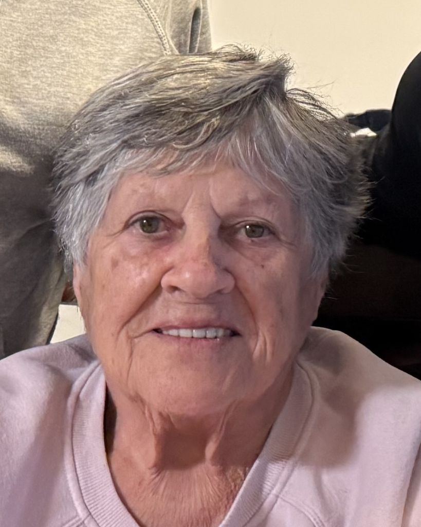 Rosemarie "Ro" Casabona Profile Photo