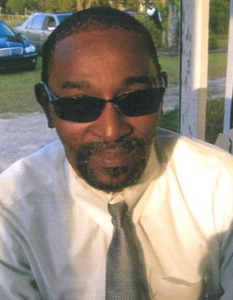 Robert Jerome Scott Profile Photo