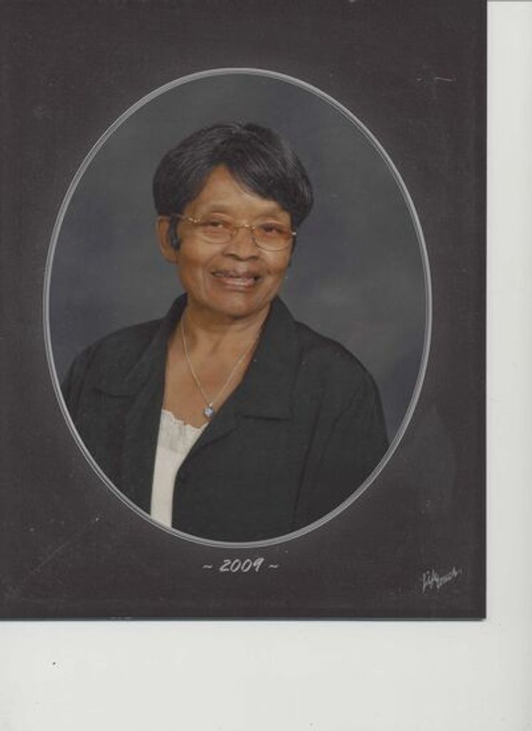 Alice Robinson Profile Photo