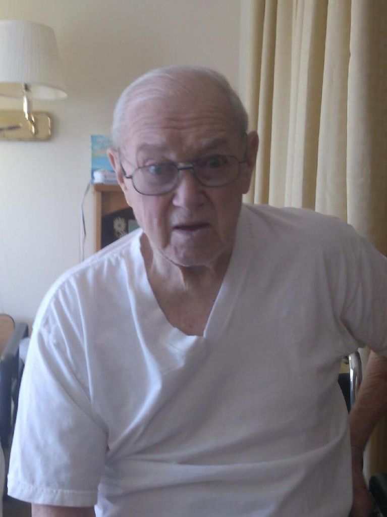 Earl Leach