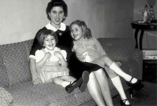 Shirley Templet photo gallery thumbnail 8 of 8