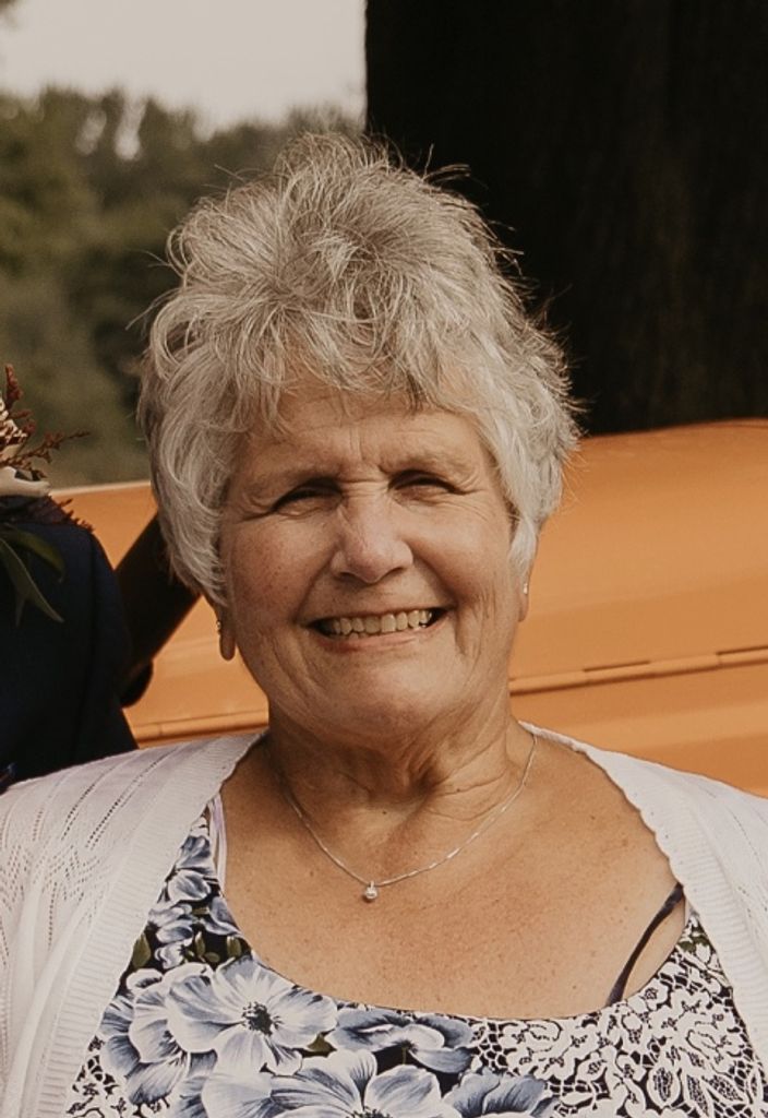 Nanette Sue (Batt)  Fisk