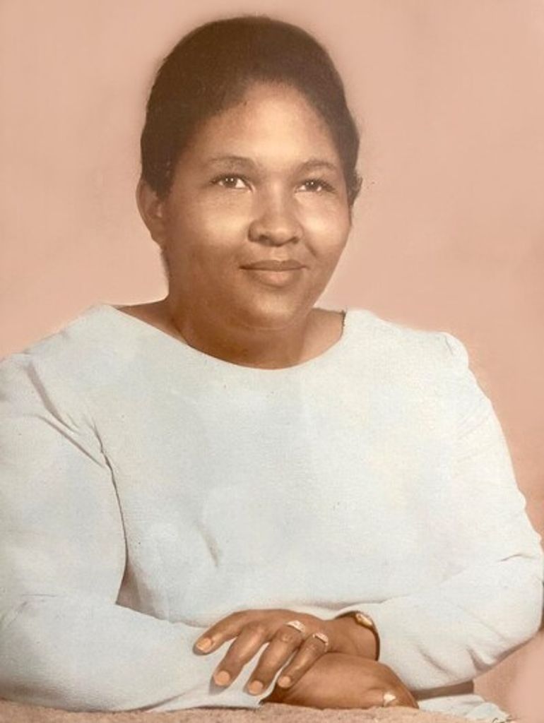 Joyce Cantue Roberson Profile Photo