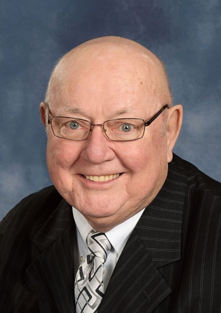 Lyle Truman Hamilton Profile Photo