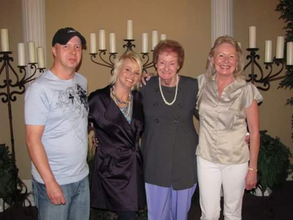 Edna Hokett