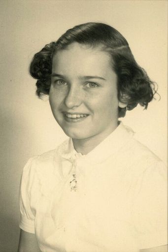 Roberta Seavey photo gallery thumbnail 11 of 61