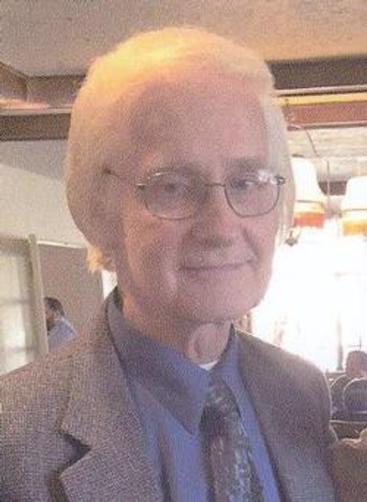 Leon J Paruszkiewicz Profile Photo