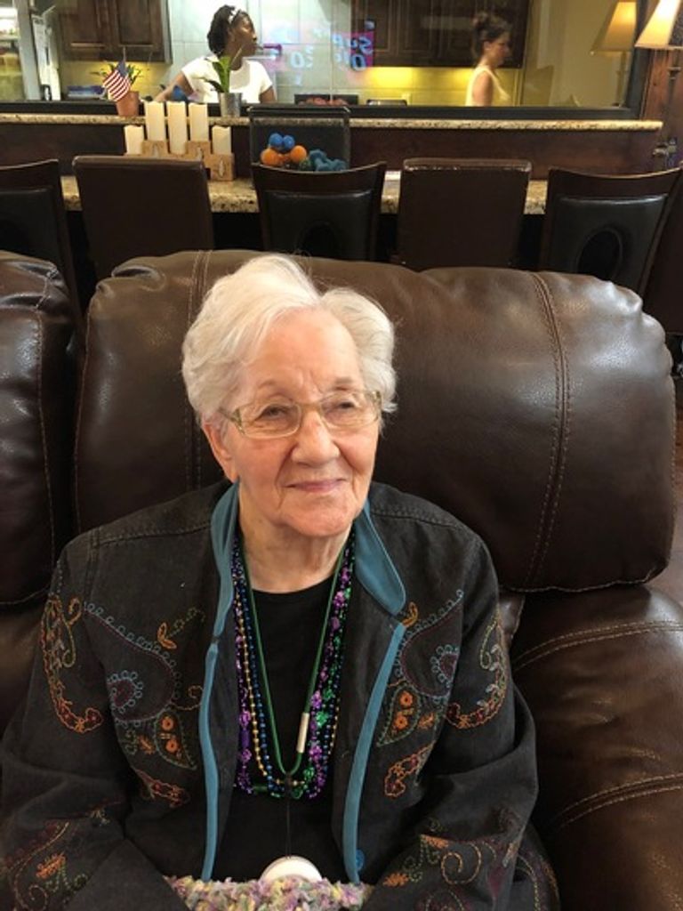 Beatrice Ellen "Bea" Oliver